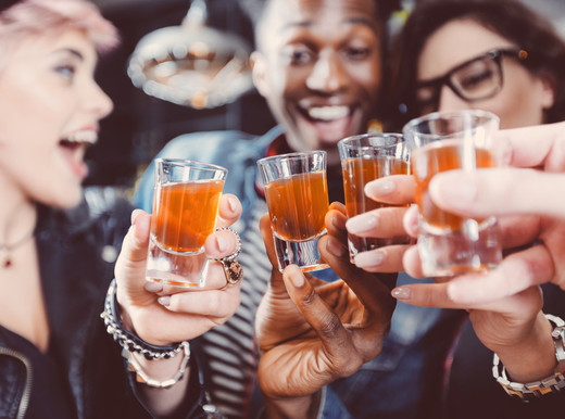 Ecco perchè il "binge drinking" è nemico del cuore