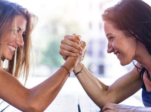 Il rapporto vita-fianchi e la forza della mano predicono il rischio per il cuore